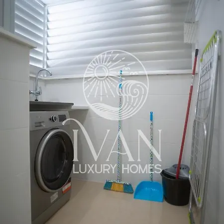 Casa Emiliaivan Luxury Homes 8ªpta Norte 1ª Linea Apartment